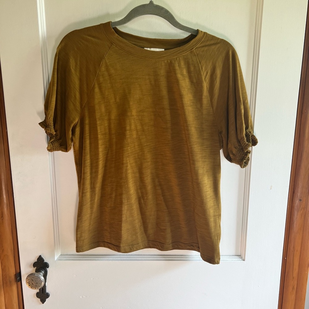 Ballon sleeve Universal Thread top
